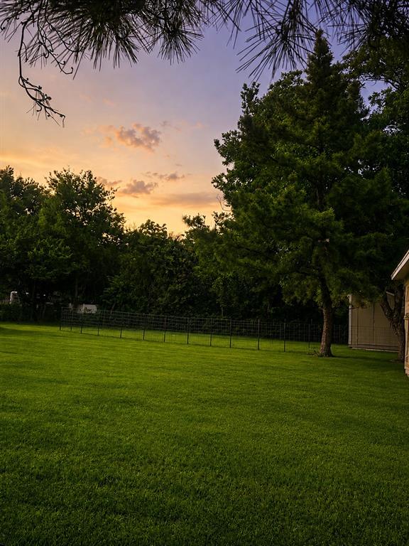 214 County Road 4870 Property Photo 17