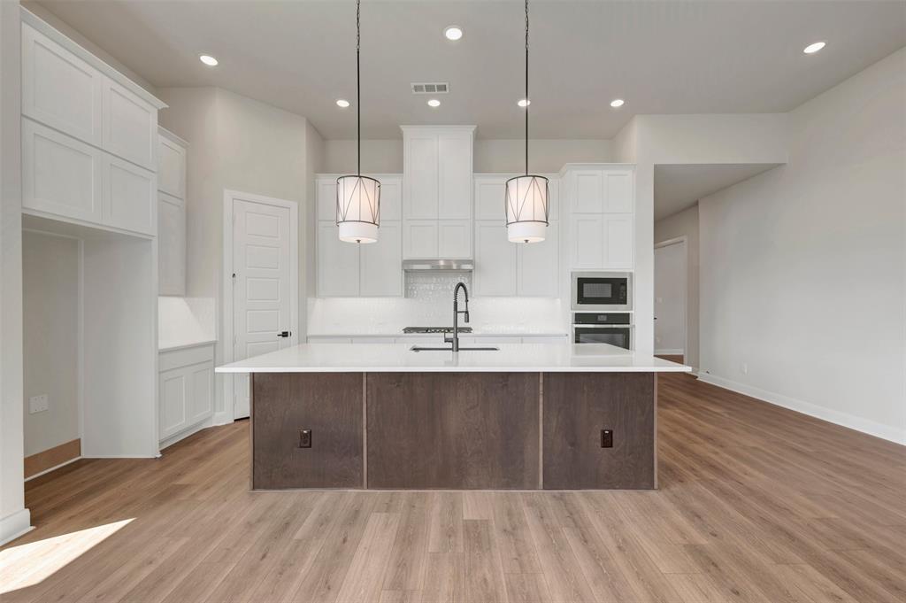1804 Stanley Park Court Property Photo 8