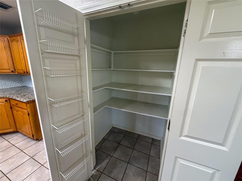 2204 N Village Drive Property Photo 13