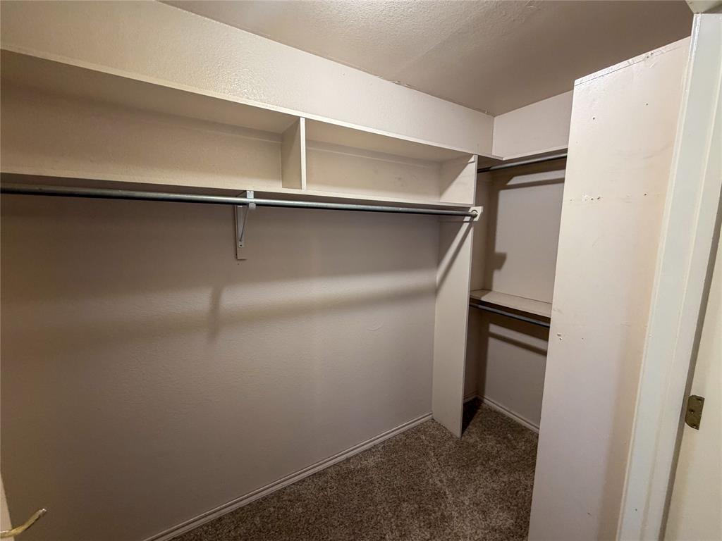 2204 N Village Drive Property Photo 21