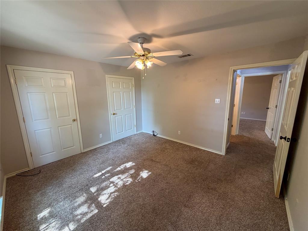 2204 N Village Drive Property Photo 28