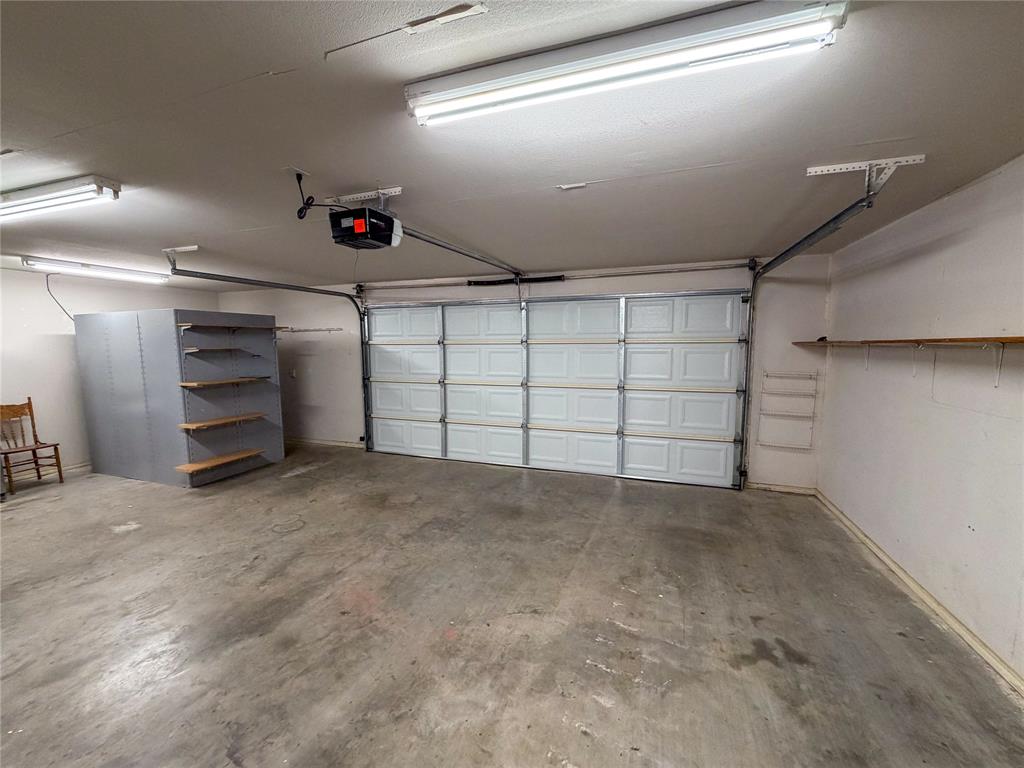 2204 N Village Drive Property Photo 34