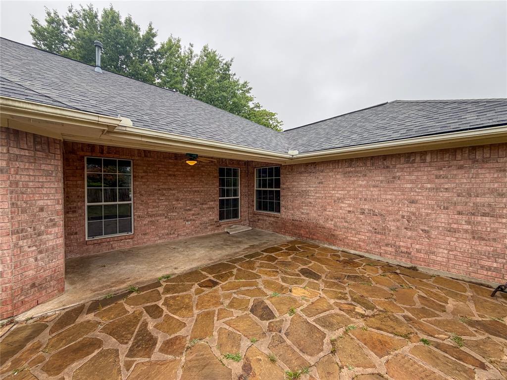 2204 N Village Drive Property Photo 35