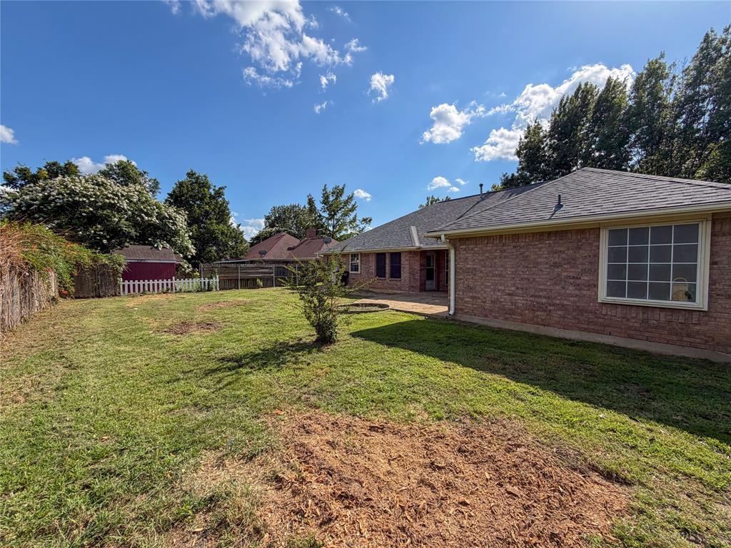 2204 N Village Drive Property Photo 40