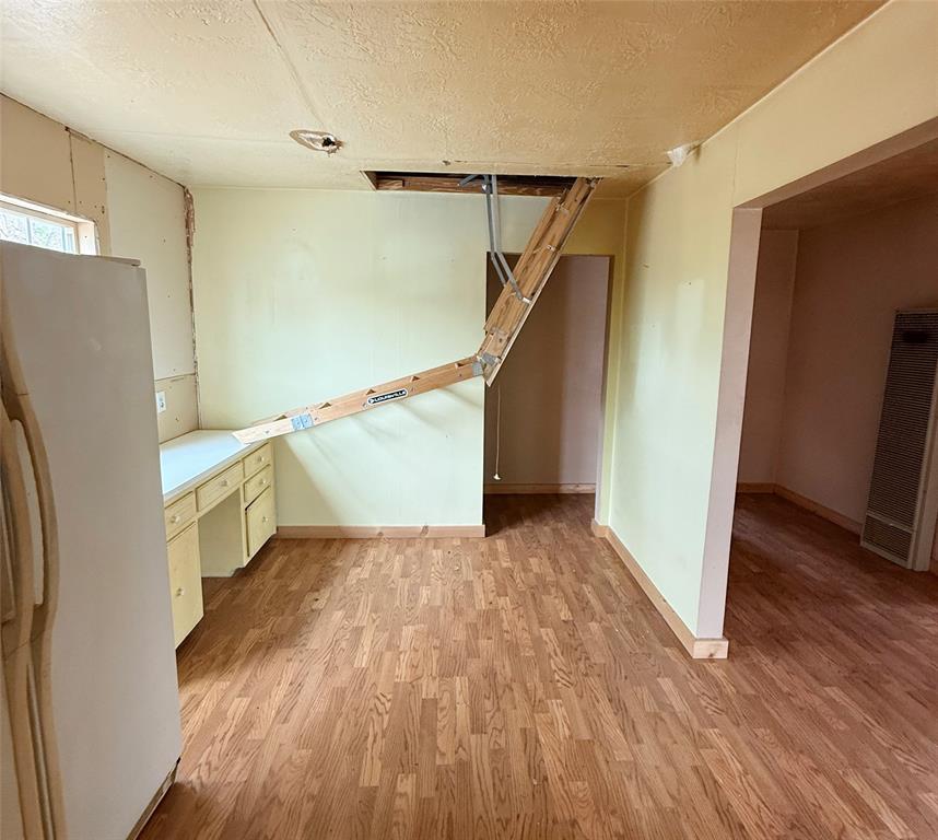 207 E Central Avenue Property Photo 5