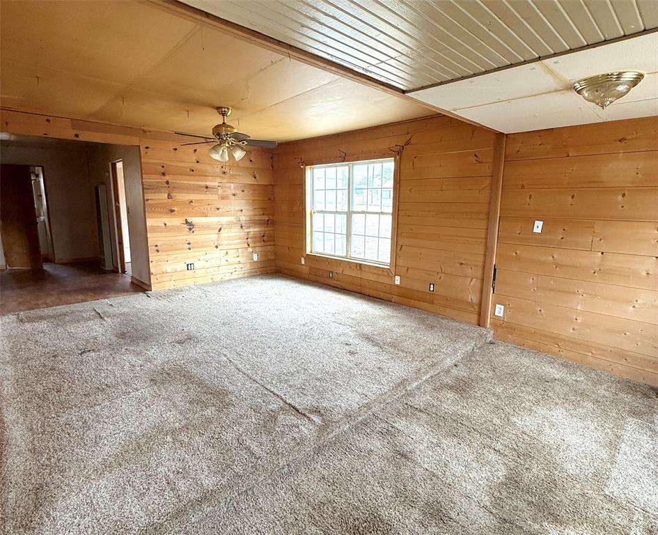 207 E Central Avenue Property Photo 8