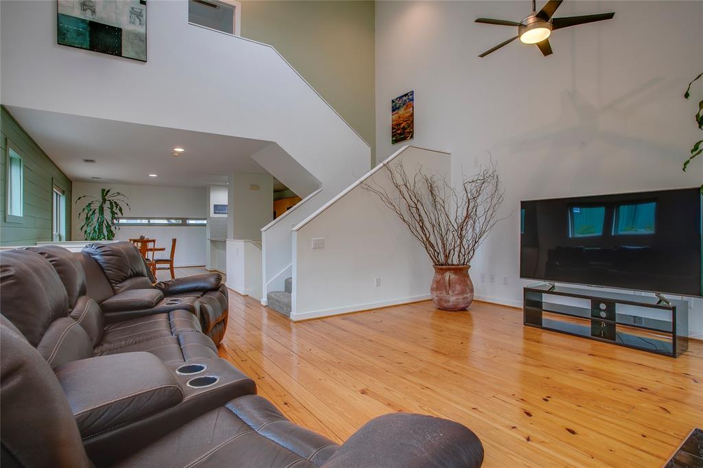 3801 San Jacinto E Property Photo 2