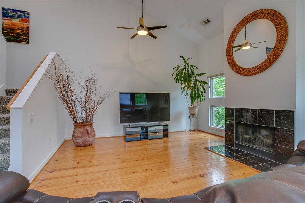 3801 San Jacinto E Property Photo 4