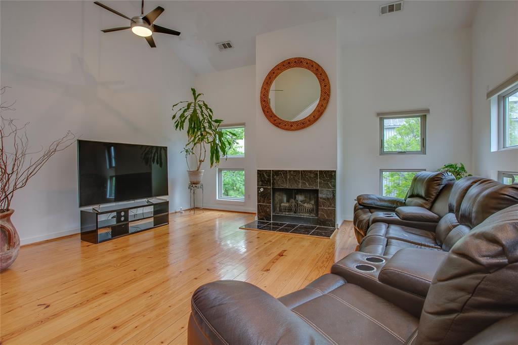 3801 San Jacinto E Property Photo 5