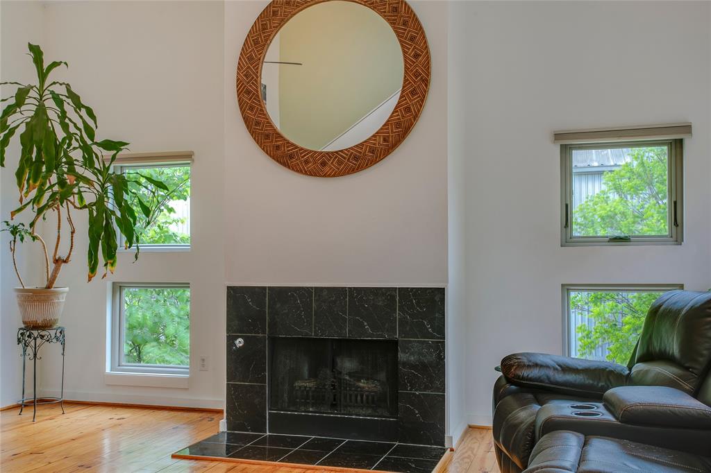 3801 San Jacinto E Property Photo 7