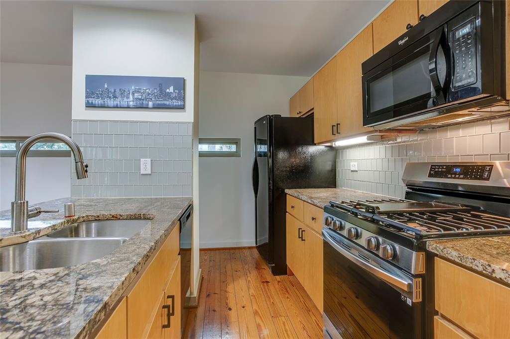 3801 San Jacinto E Property Photo 14