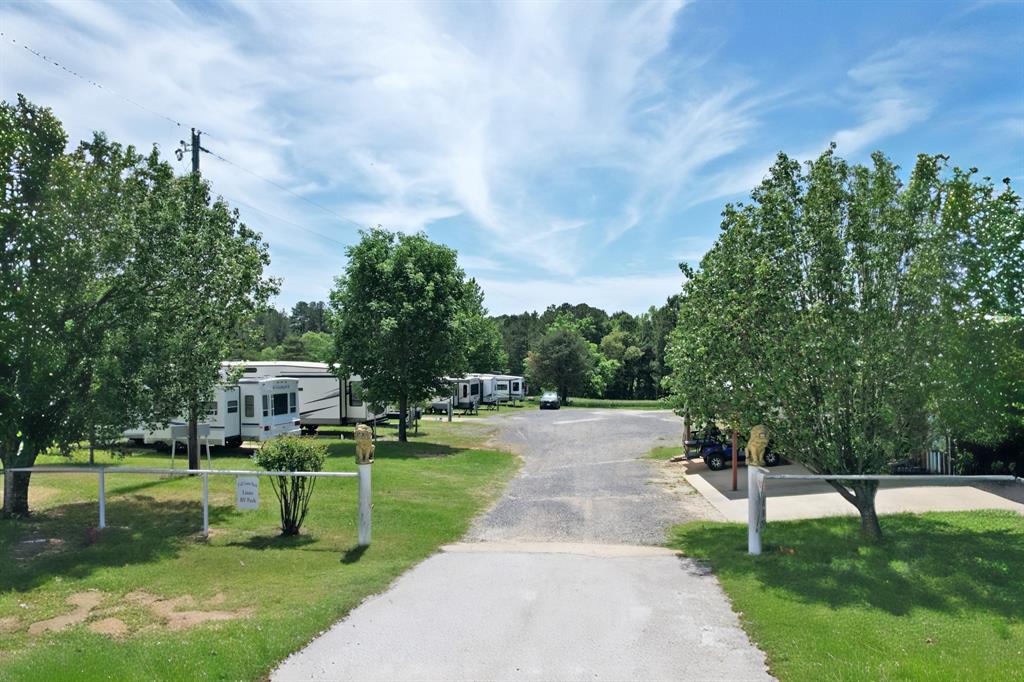 4413 Fm 16 Property Photo 2