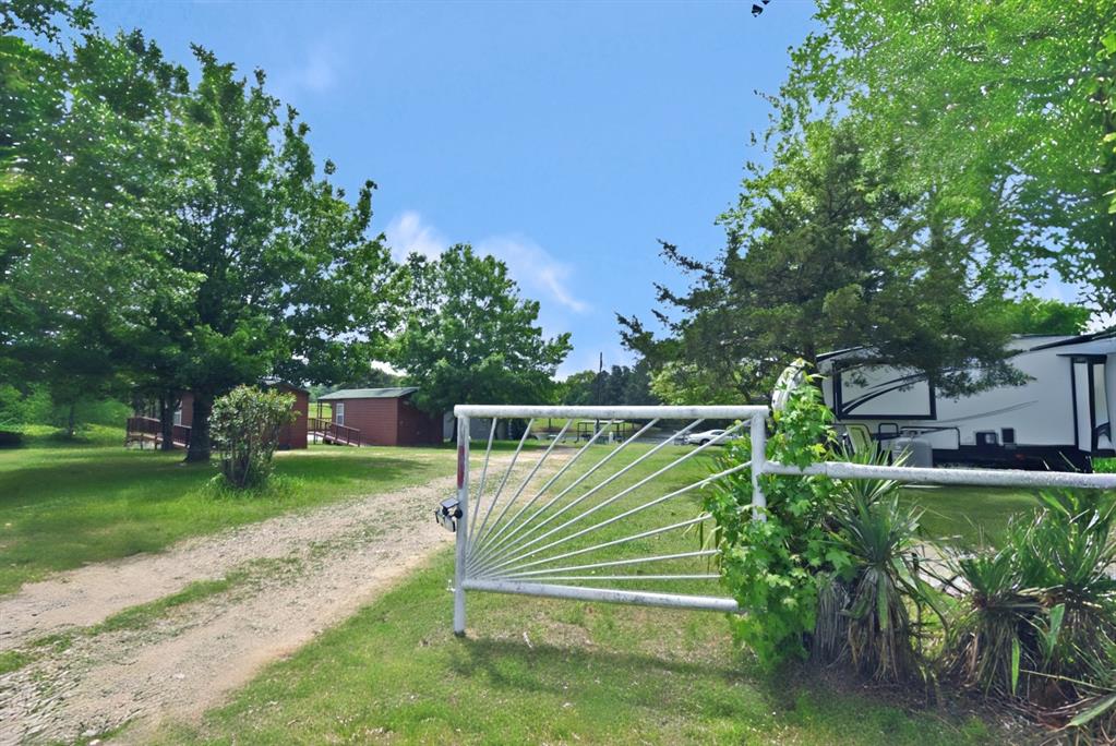 4413 Fm 16 Property Photo 4