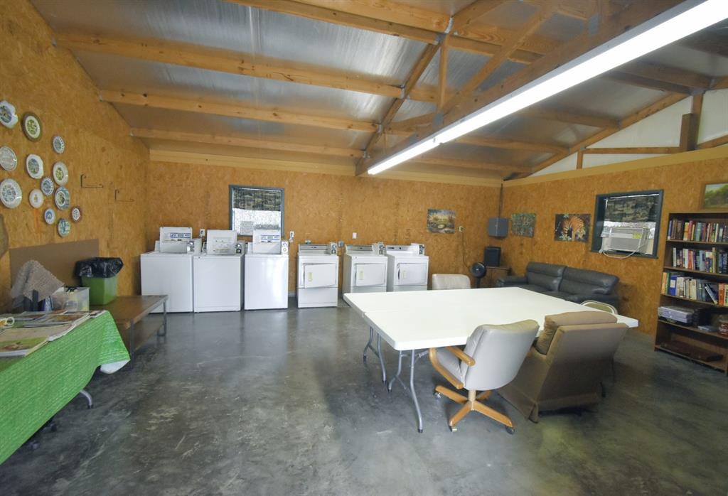 4413 Fm 16 Property Photo 13
