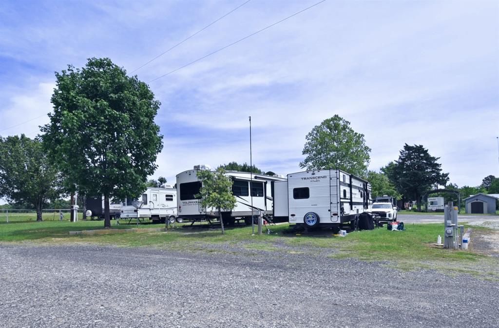 4413 Fm 16 Property Photo 32
