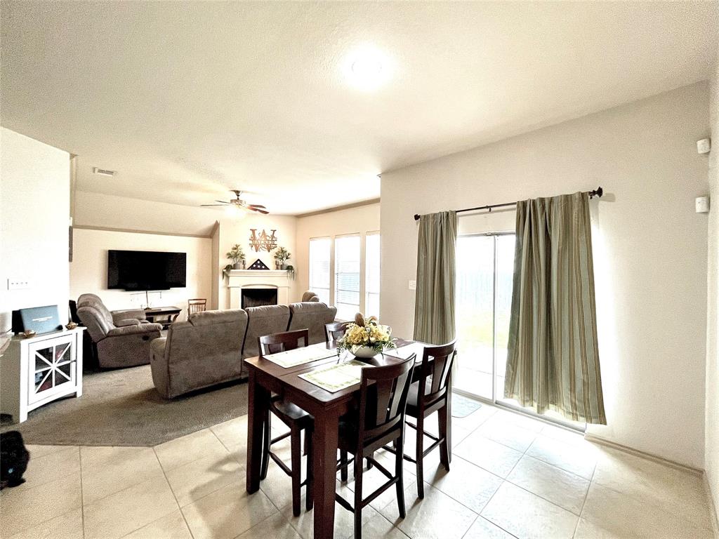 1113 Devonshire Drive Property Photo 2