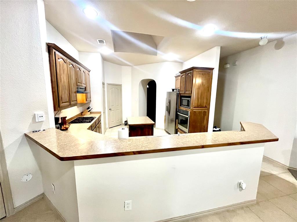 1113 Devonshire Drive Property Photo 4