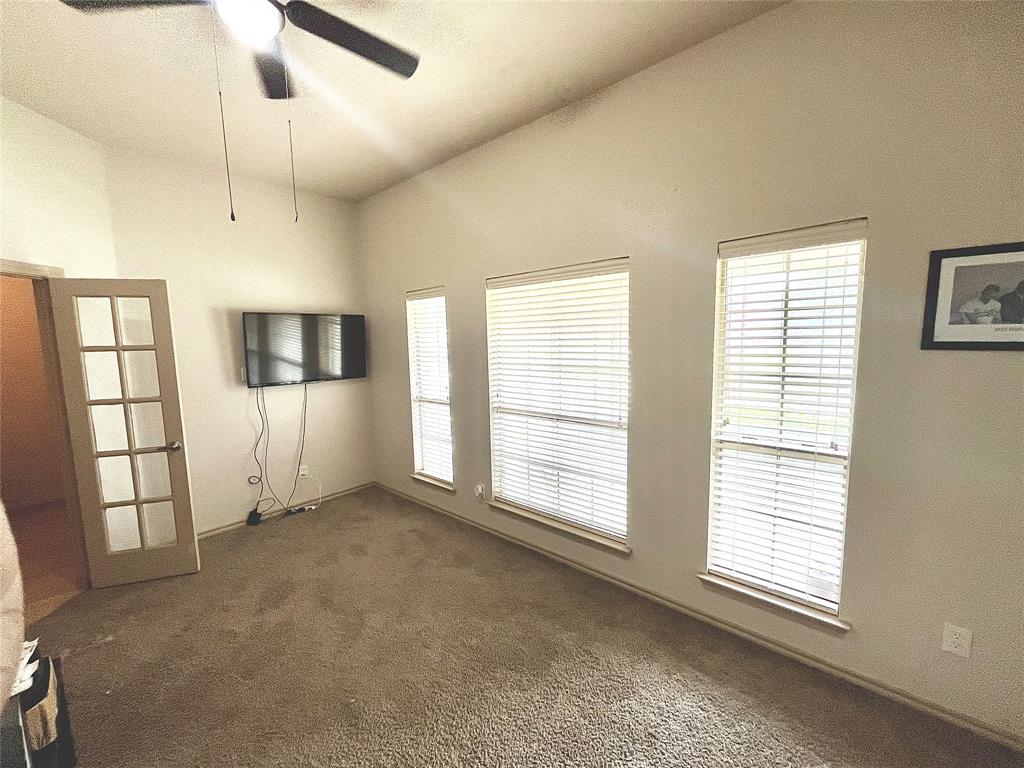 1113 Devonshire Drive Property Photo 8