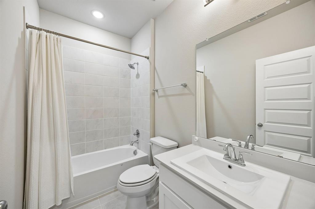 5213 Bellhurst Drive Property Photo 15