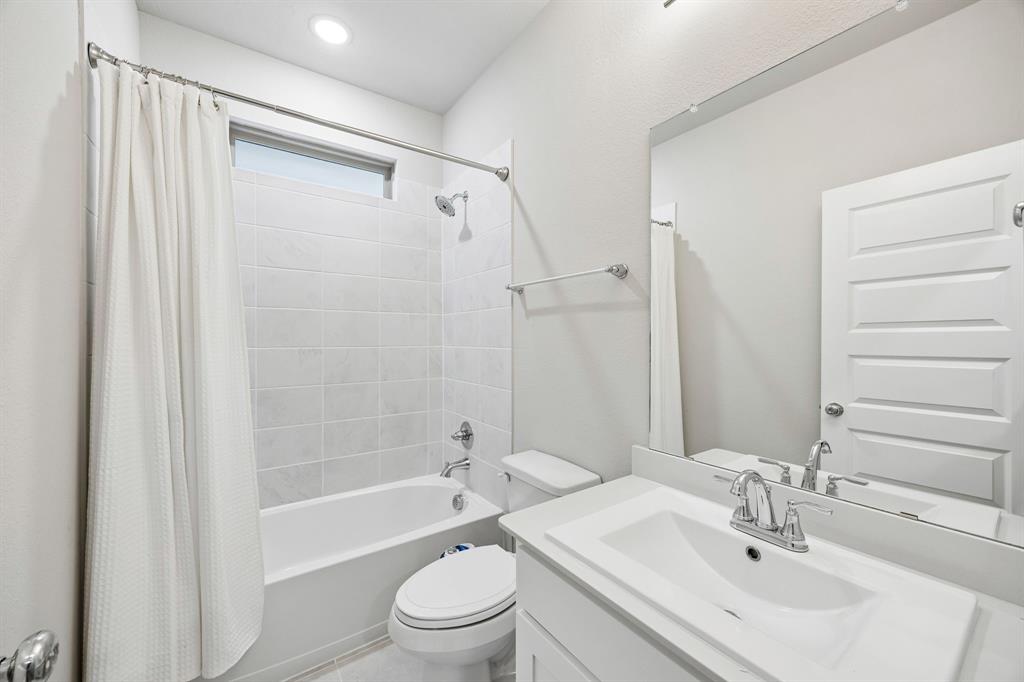 5213 Bellhurst Drive Property Photo 21