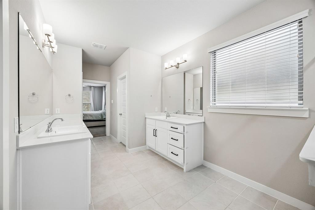 5213 Bellhurst Drive Property Photo 24