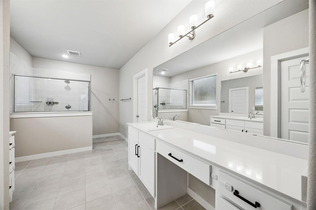 5213 Bellhurst Drive Property Photo 26