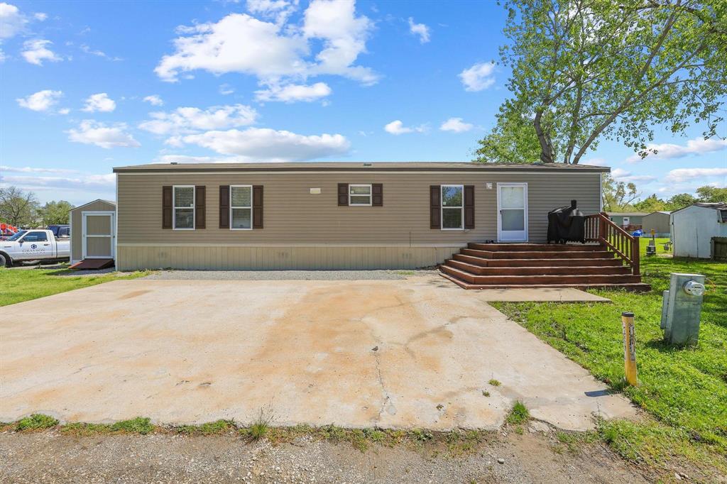 110 Knollwood Drive Property Photo 1