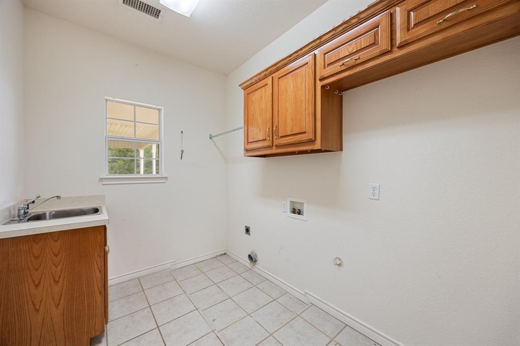 7644 County Rd 302 Road Property Photo 4