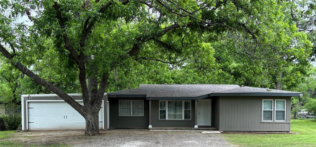 152 County Road 4871 Property Photo 1