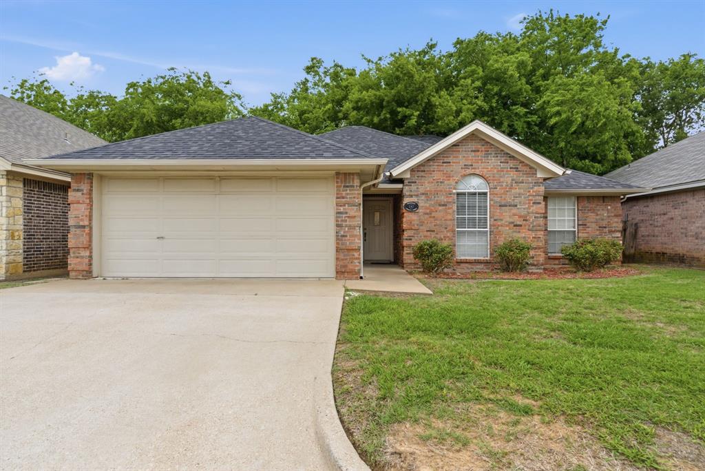 1723 Sully Court Property Photo 1