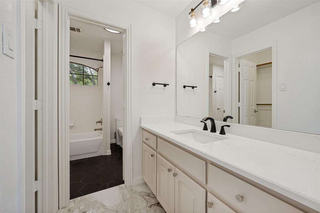 1419 Biltmore Court Property Photo 18