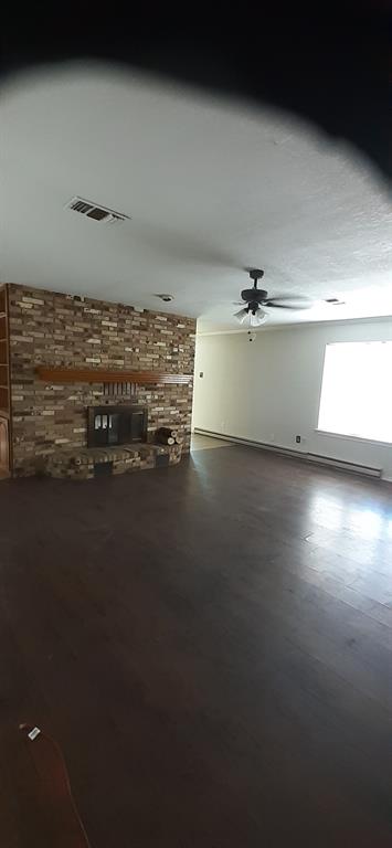 1202 Honeysuckle Drive Property Photo 3