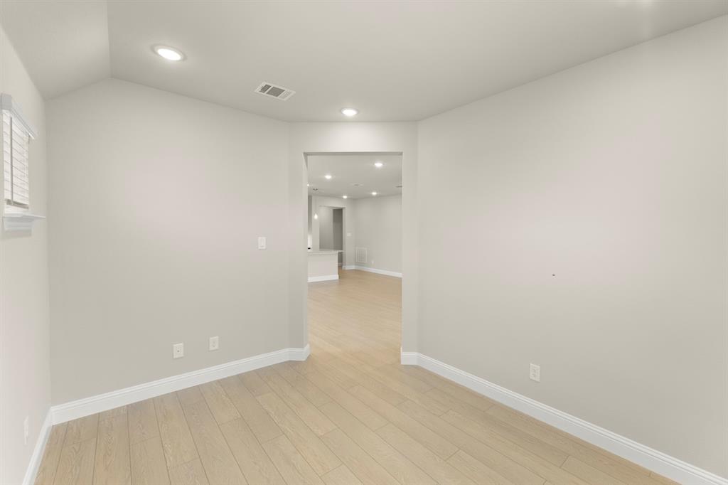 2207 River Bend Road Property Photo 11