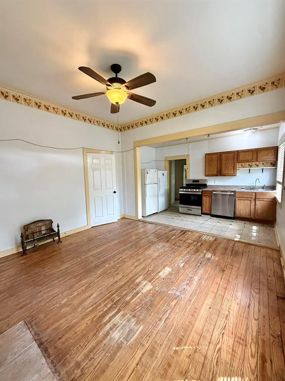 205 Lake Street Property Photo 7