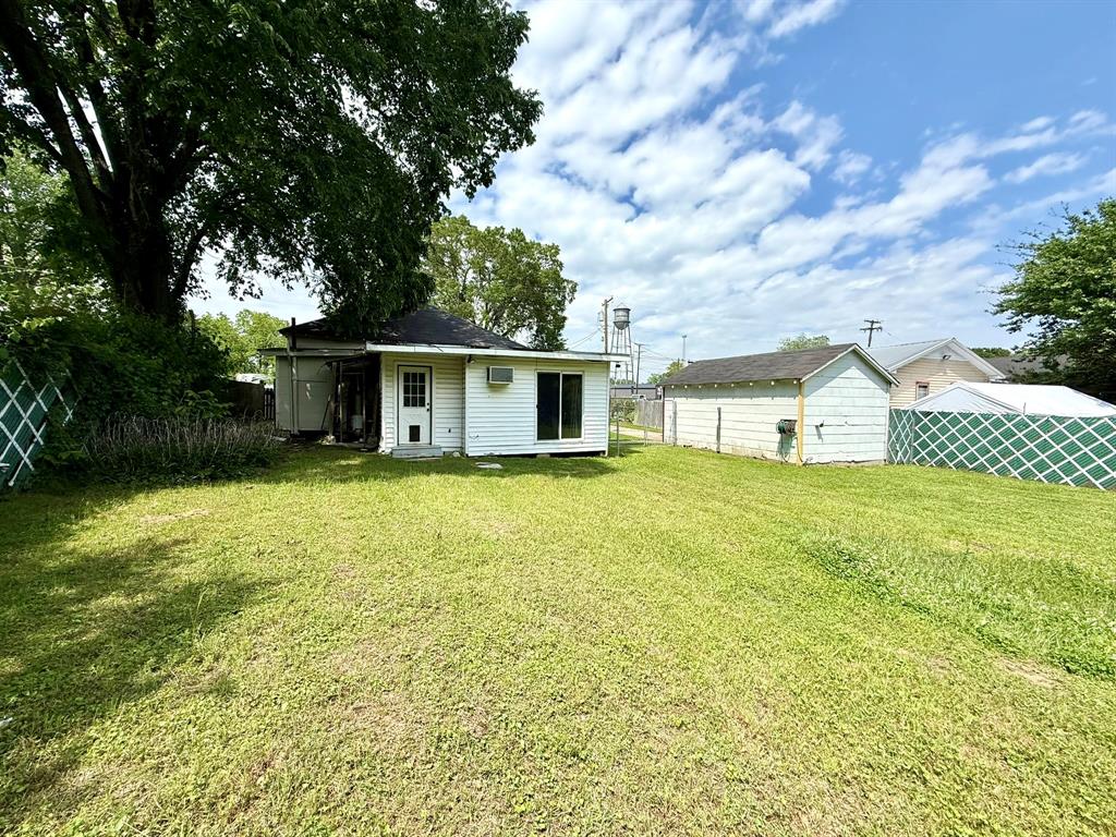 205 Lake Street Property Photo 23