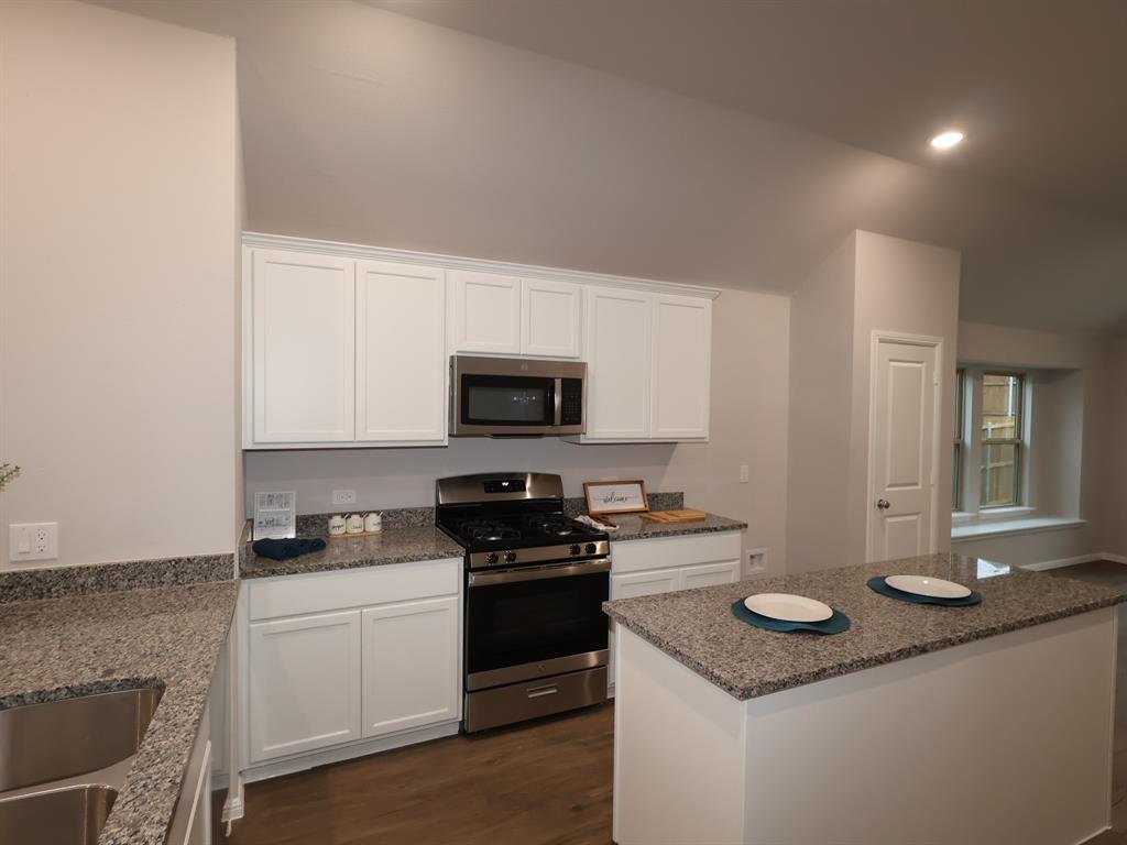 444 Silent Pond Park Property Photo 4