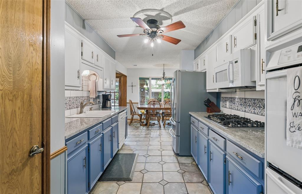 5707 Trail Crest Drive Property Photo 8
