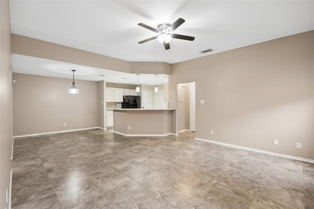 716 Ashbrook Drive Property Photo 4