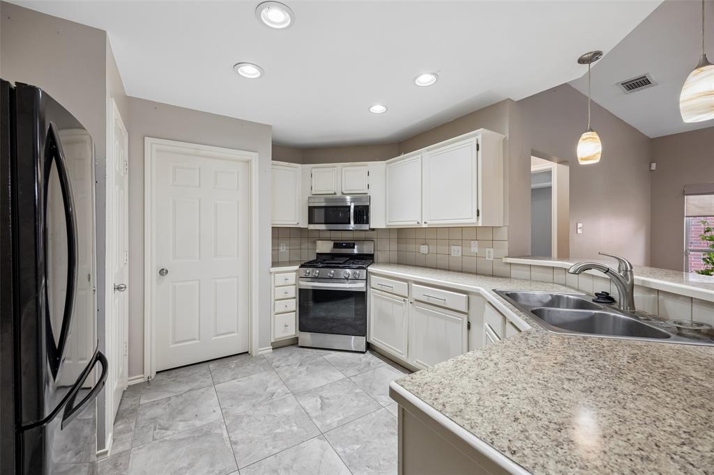 716 Ashbrook Drive Property Photo 13