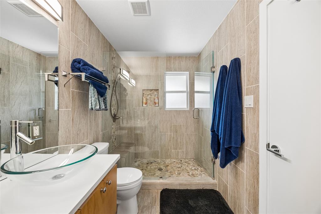 804 S Weatherred Drive Property Photo 19
