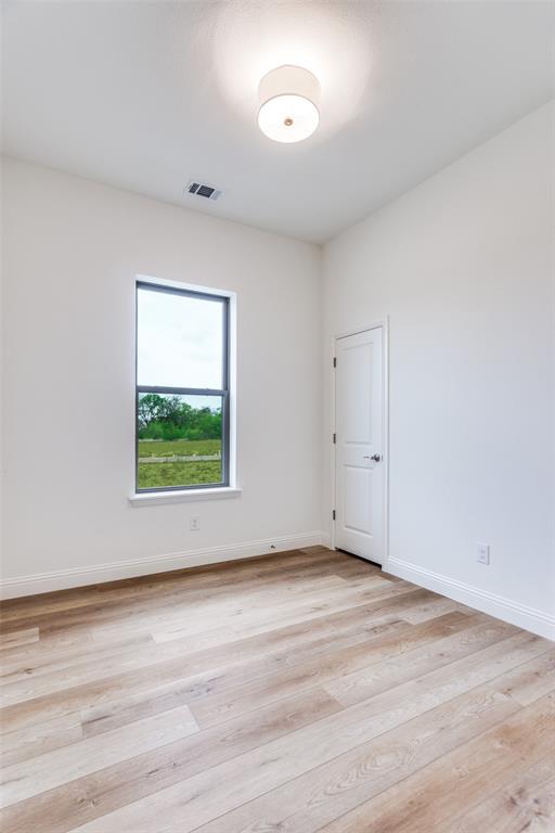 912 Triple Crown Court Property Photo 10