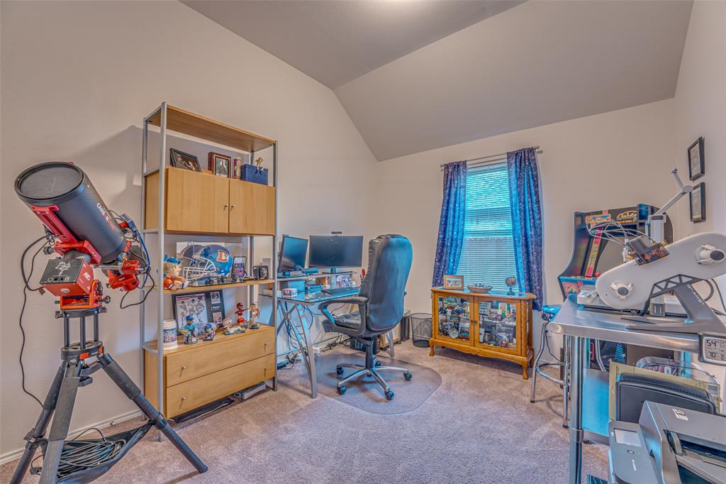 2036 Abbey Road Property Photo 9