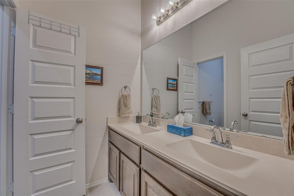 2036 Abbey Road Property Photo 10