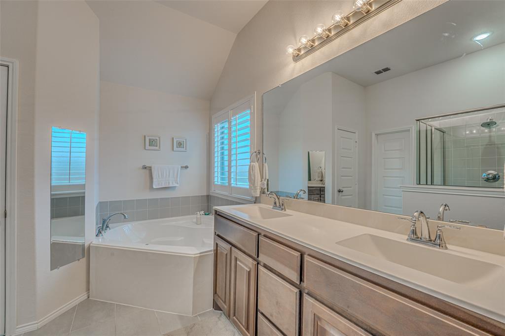 2036 Abbey Road Property Photo 17
