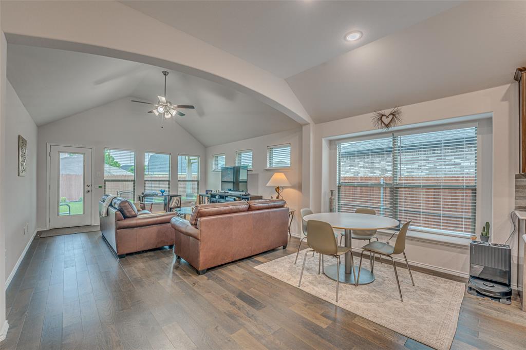 2036 Abbey Road Property Photo 25