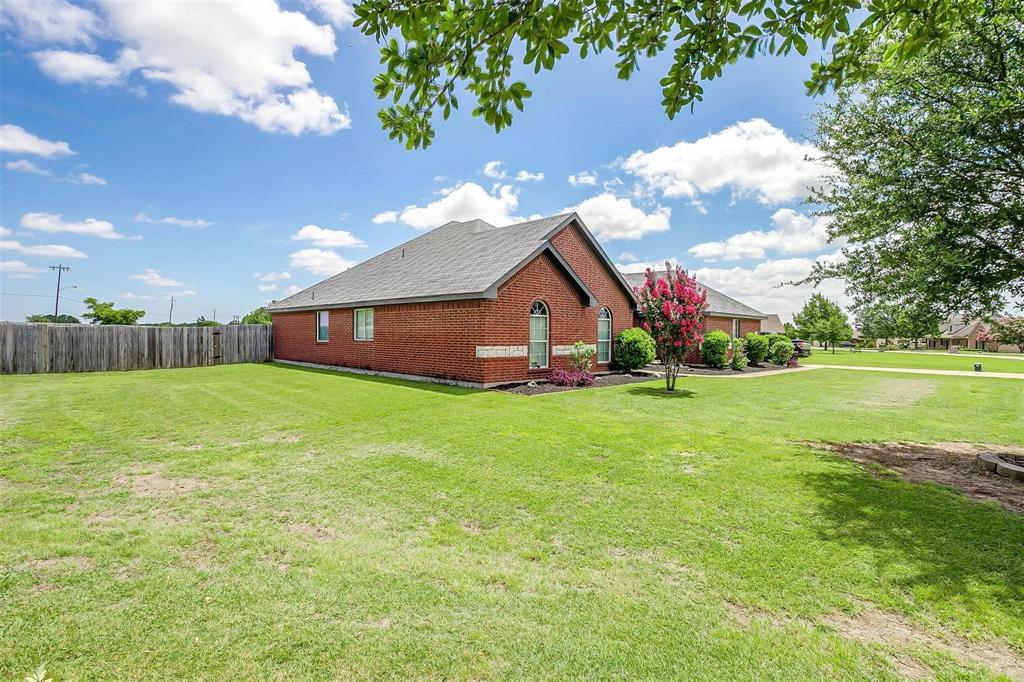 101 Springfield Lane Property Photo 3