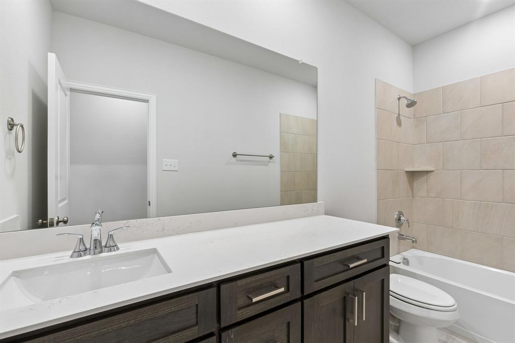 3002 Italia Terrace Property Photo 17