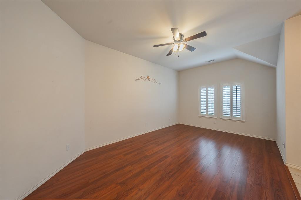 4504 Chris Drive Property Photo 5