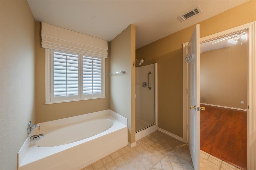4504 Chris Drive Property Photo 10