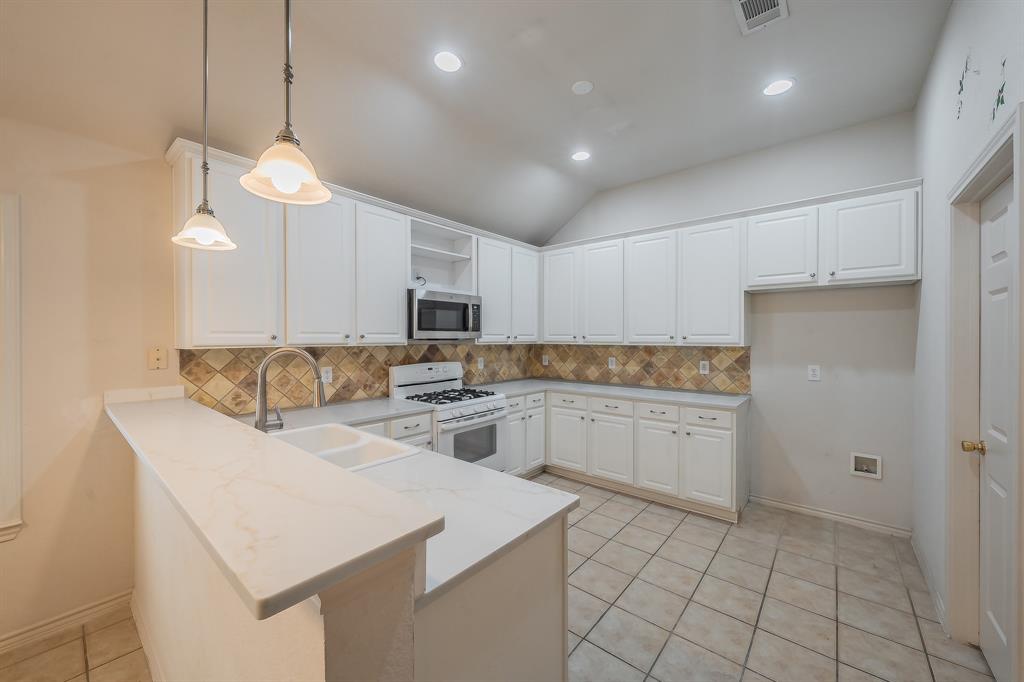 4504 Chris Drive Property Photo 11